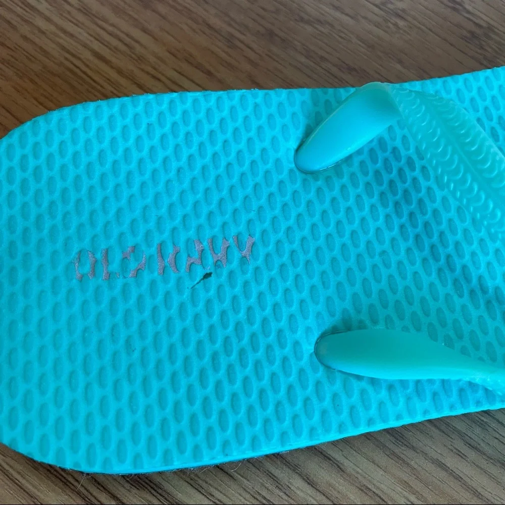 🟢3/$15 OLD NAVY Mint green flip-flops - Picture 9 of 9